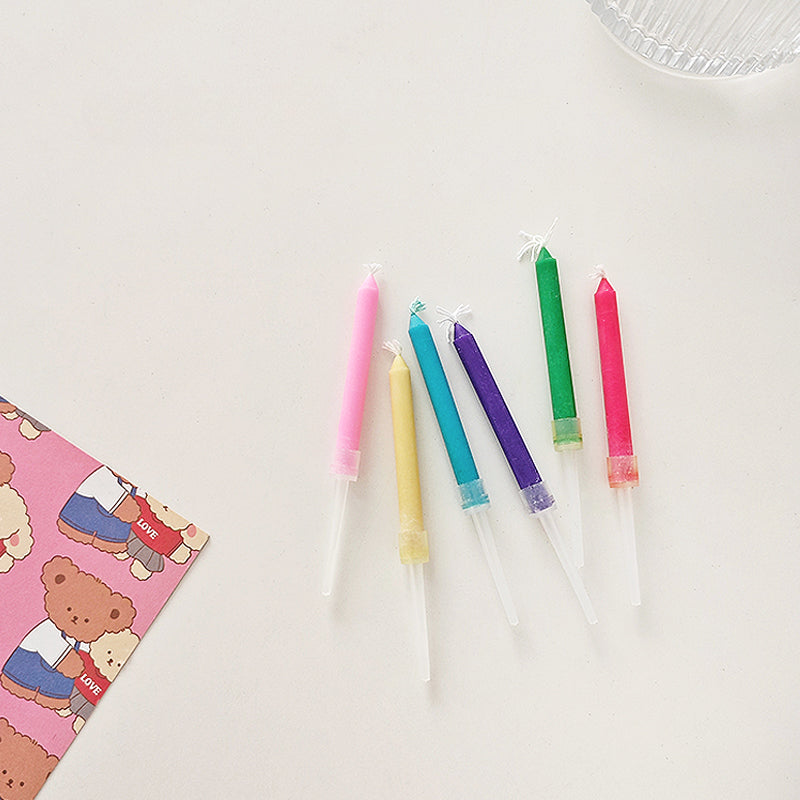 12 bougies d'anniversaire colorées à flammes multicolores