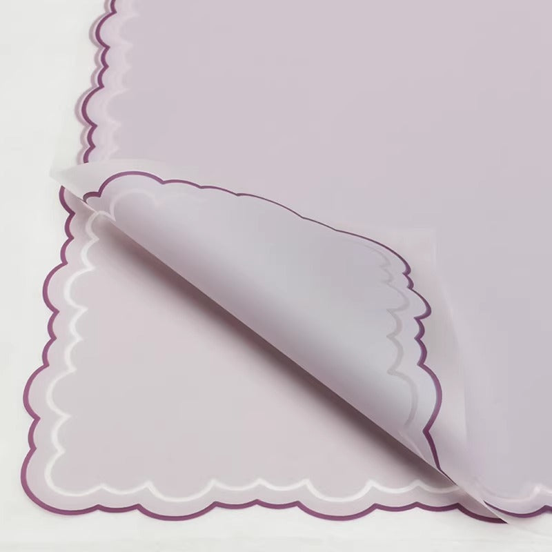 20 feuilles de papier cellophane à bord festonné (58x58 cm)