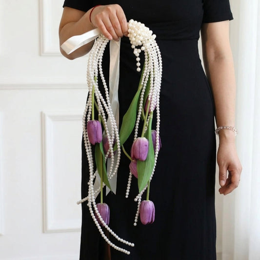 Bouquet de mariée artificiel en cascade tulipes et perles