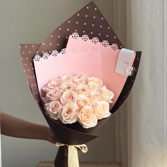 Laser-Cut Rose Edge Flower Wrap Paper Pack 24 (15" x 20")