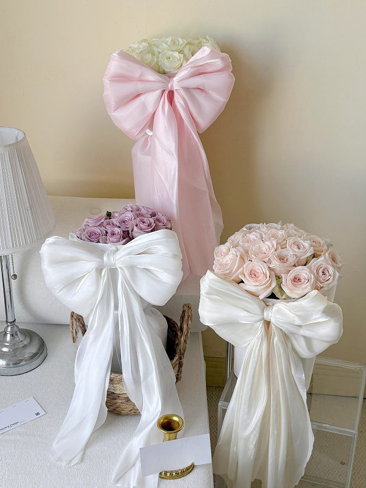 Satin Bouquet Stabilizing Sheet with Large Bow