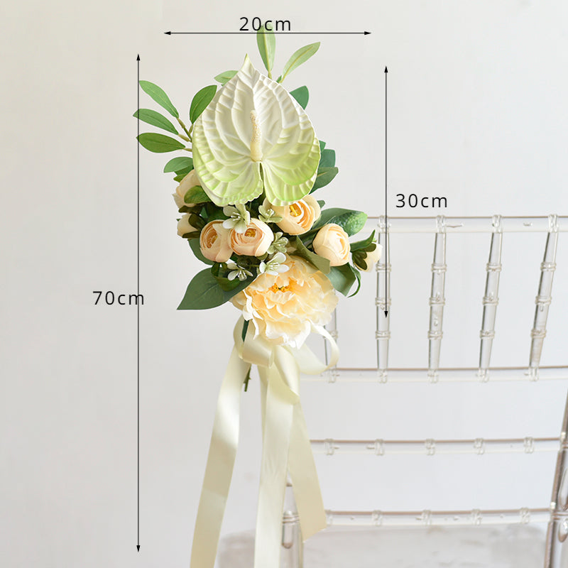 Décoration de chaise en fleurs artificielles pour mariages