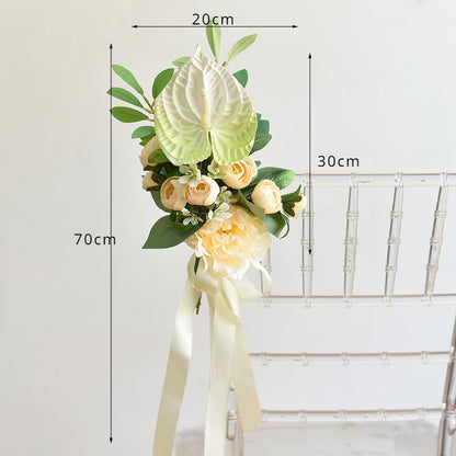 Décoration de chaise en fleurs artificielles pour mariages