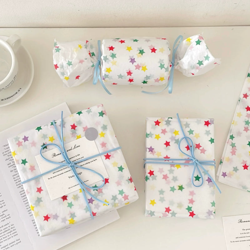Lot de 50 feuilles de papier de soie imprimées d’étoiles colorées