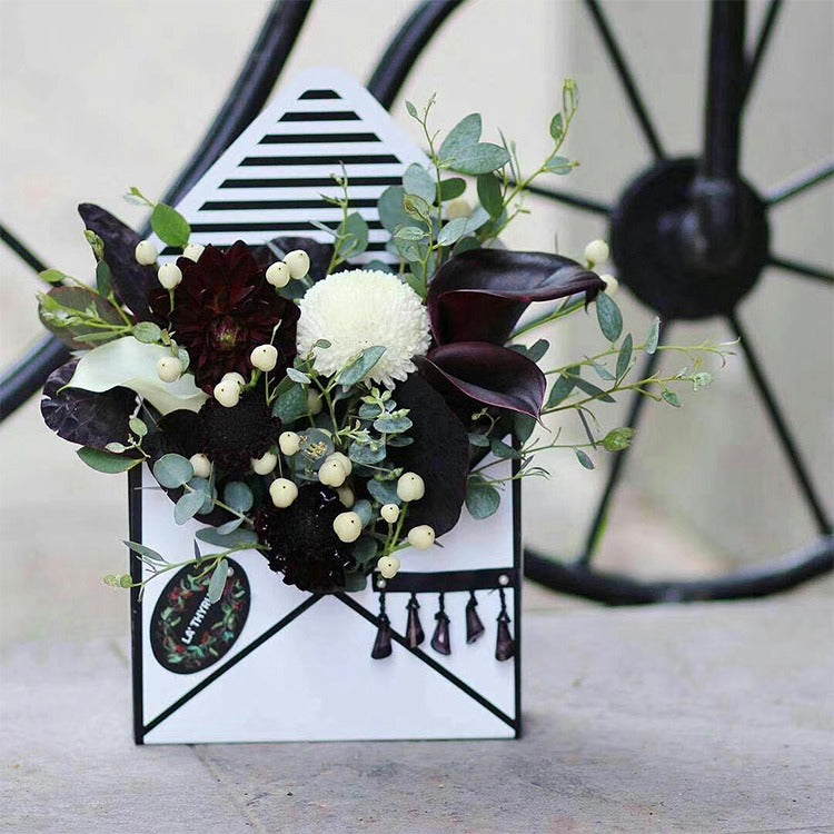 10pcs Envelope-Shaped Floral Bouquet Gift Box