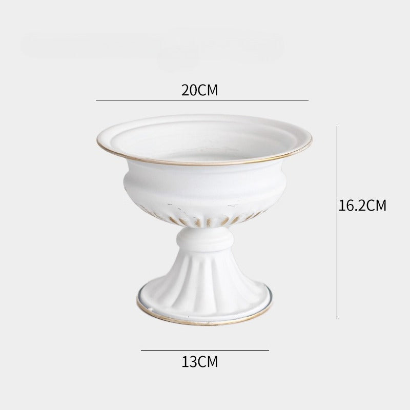 Jardinière urne en métal vintage, vase trompette