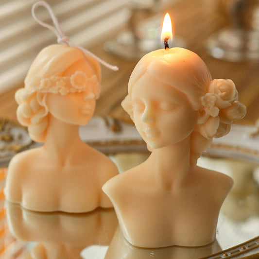 Bougie parfumée sculpture fille vintage