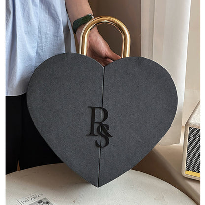 Coffret cadeau en forme de cœur pour fleurs