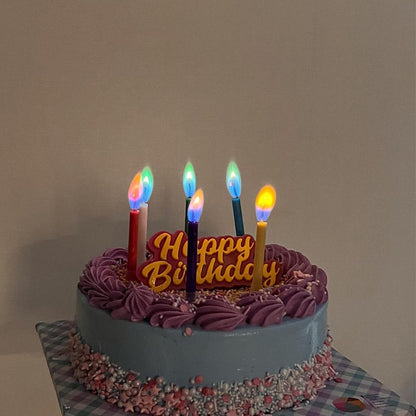12 bougies d'anniversaire colorées à flammes multicolores