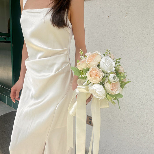 Bouquet de mariée pivoines blanc rosé doux