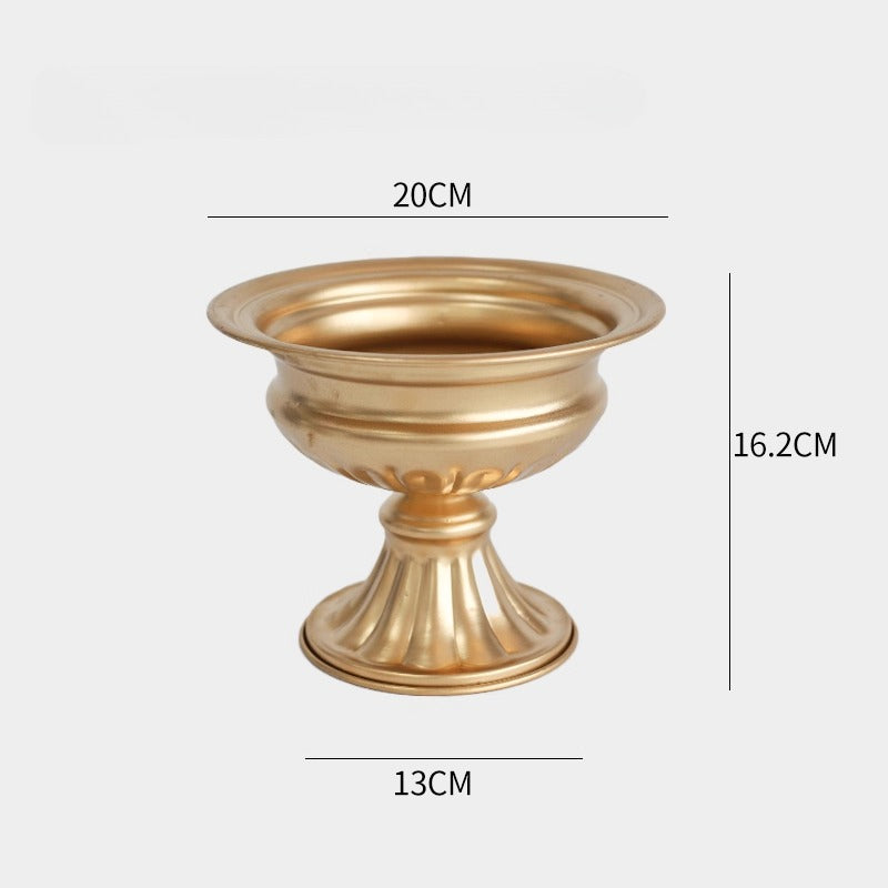 Jardinière urne en métal vintage, vase trompette