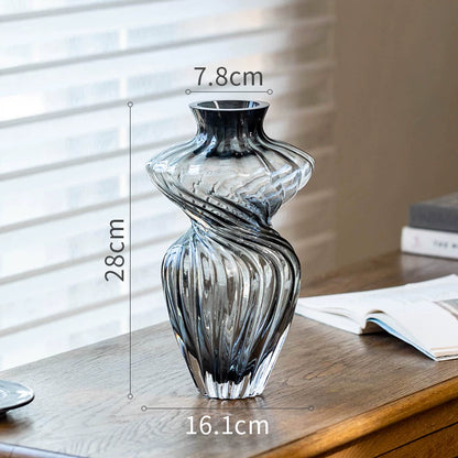 Vase en verre torsadé sculptural moderne