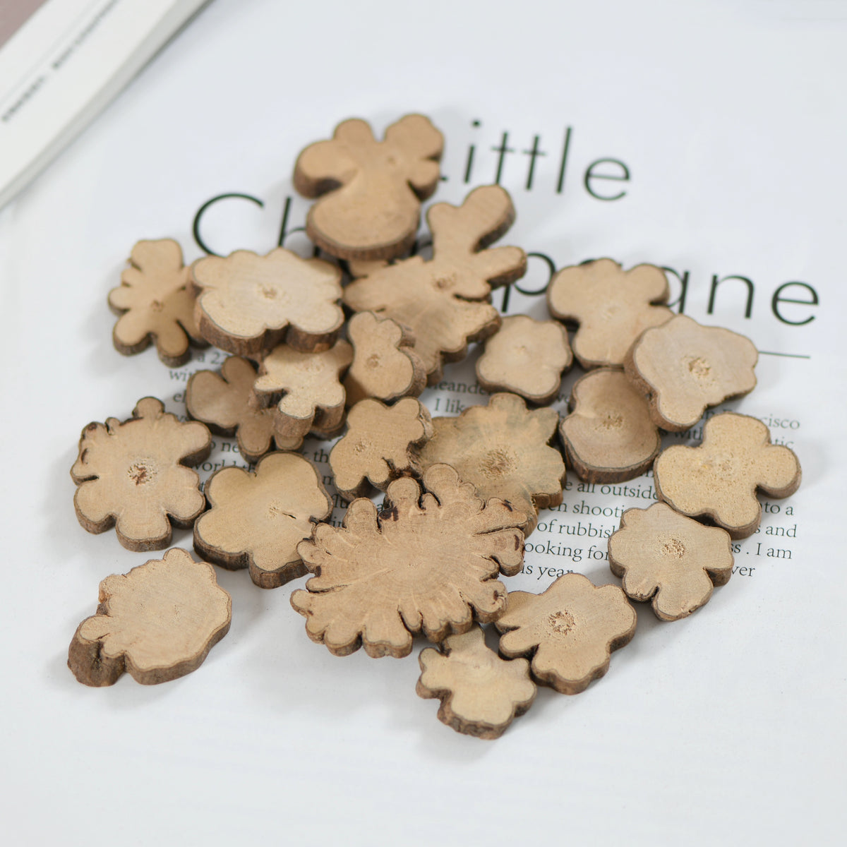 50pcs Flower-shaped Natural Wooden Slices