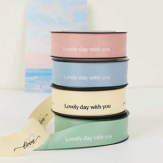 شريط هدايا "LOVELY DAY WITH YOU" (2 سم × 10 ياردة)