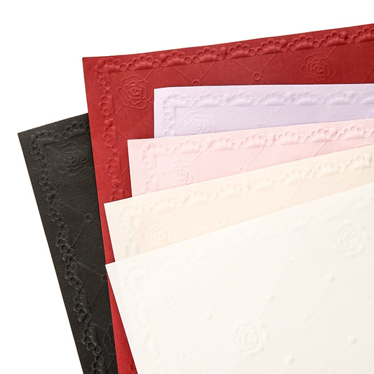 20 feuilles de papier Kapok gaufré motif rose (52x52 cm)