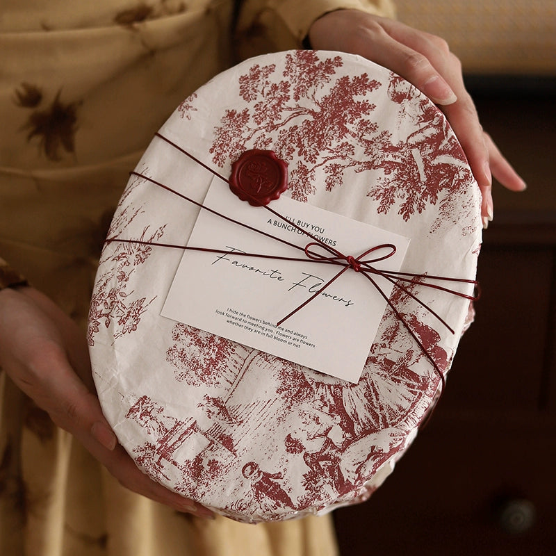 Vintage Floral Print Oval Gift Box