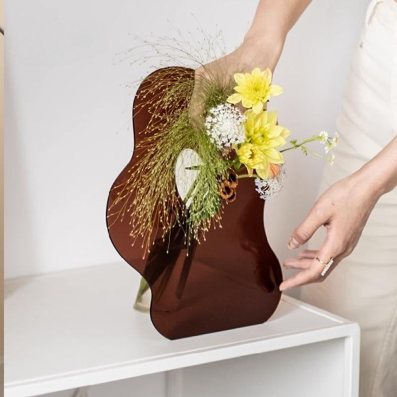 Modern Wavy Acrylic Flower Vase