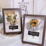 Load image into Gallery viewer, Real Dried Flower Photo Frame Stand (14x19cm)