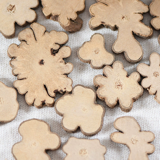 50pcs Flower-shaped Natural Wooden Slices