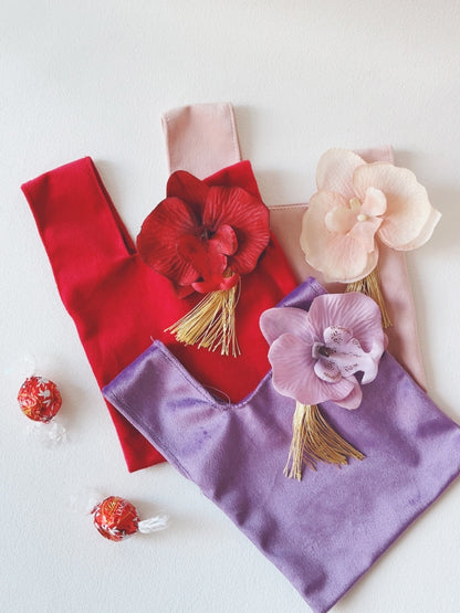 Velvet Gift Bags with Artificial Flower Pack 10