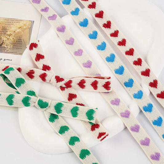 شريط قطني مطرز بقلوب (1.5 سم × 10 ياردة)