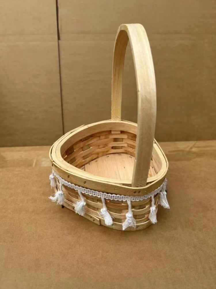 Heart Woodchip Basket with Tassles Pack 12