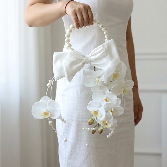 Bouquet de mariée orchidées blanches et perles