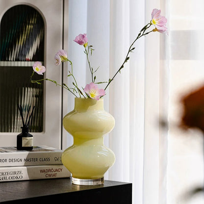 Vase géométrique moderne en verre crème