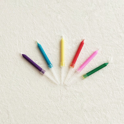 12 bougies d'anniversaire colorées à flammes multicolores