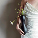 Load image into Gallery viewer, Bowling Black Flower Vase