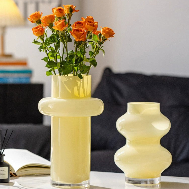 Vase géométrique moderne en verre crème