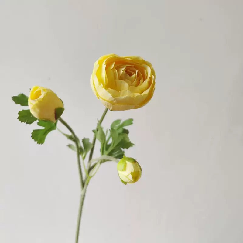 20" 3-Head Silk Ranunculus Flower Stem