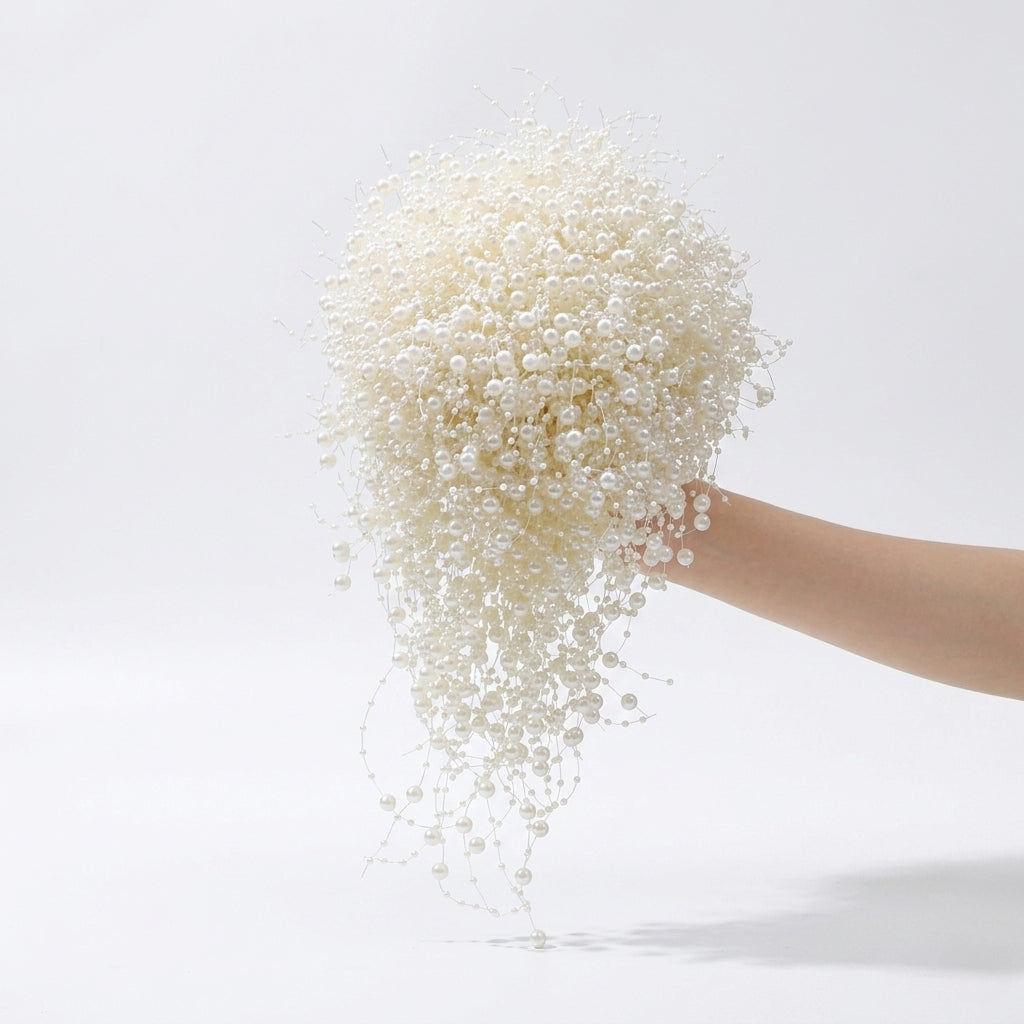 Bouquet de mariée élégant en cascade avec perles
