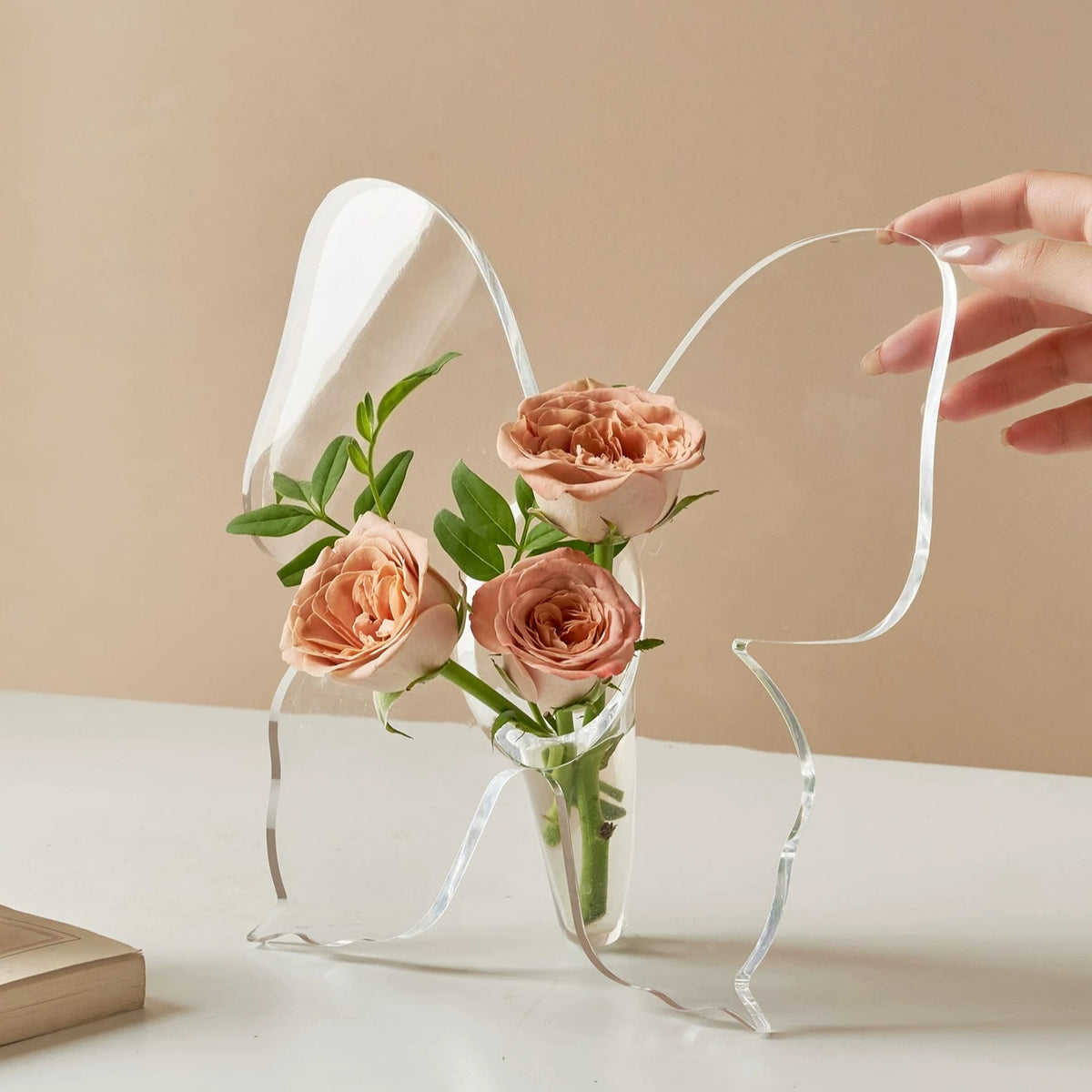 Vase soliflore papillon en acrylique transparent