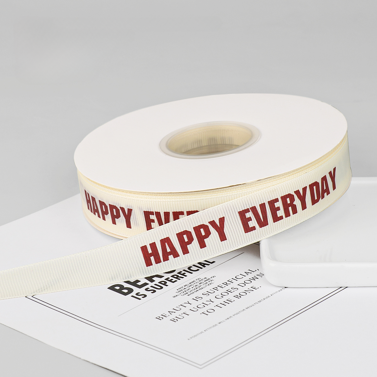 الحد الأدنى من شريط Grosgrain العاجي (20 مم × 45 ياردة)