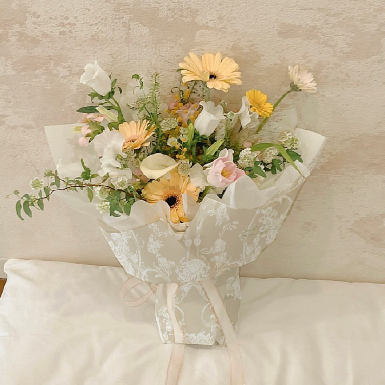 10pcs Floral Lace Print Bouquet Paper (58x58cm)