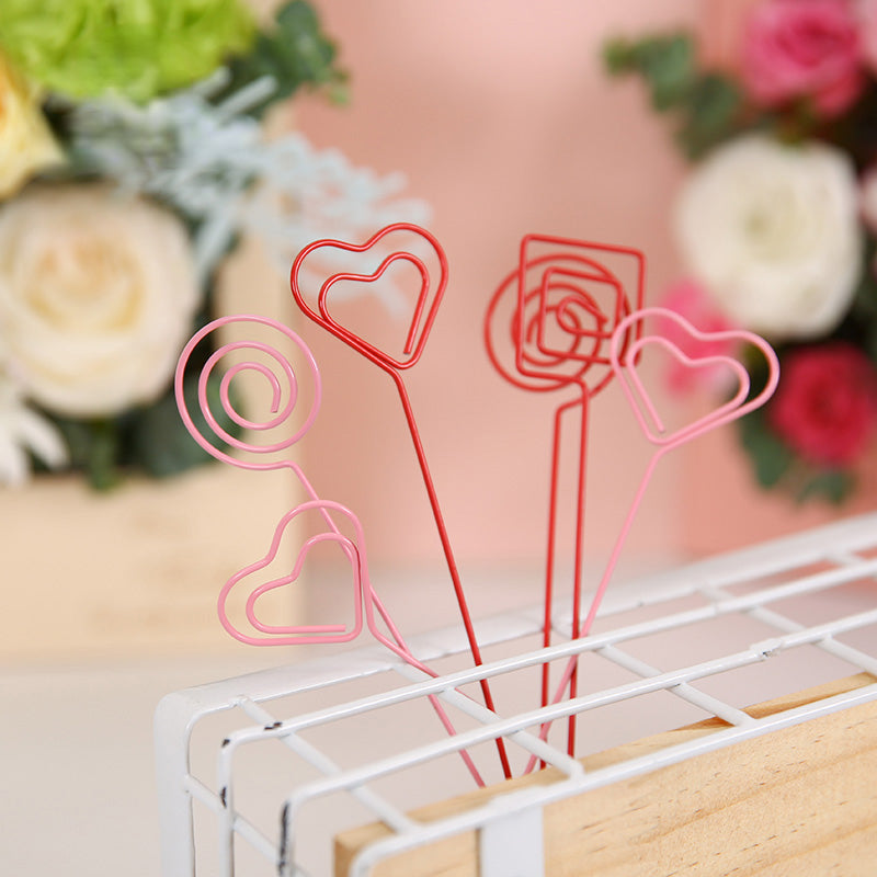 30 porte-cartes à piquer motifs fleurs rouges et roses