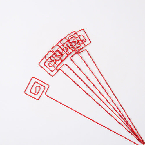 30 porte-cartes à piquer motifs fleurs rouges et roses
