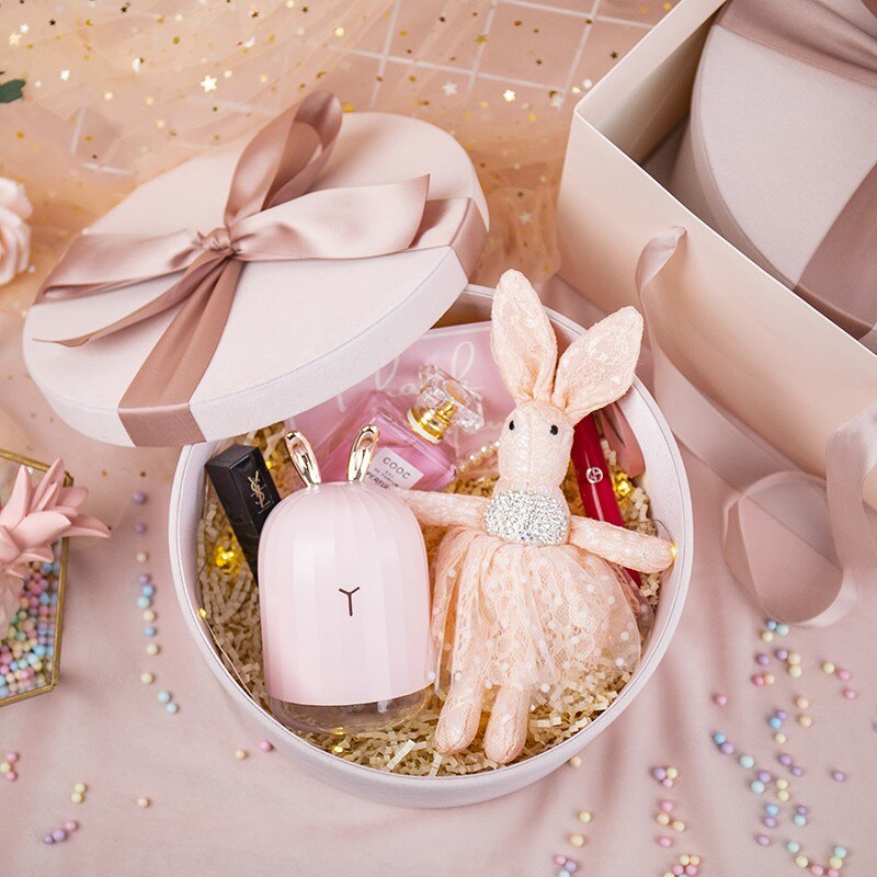Velvet Round Gift Wrap Box with Ribbon