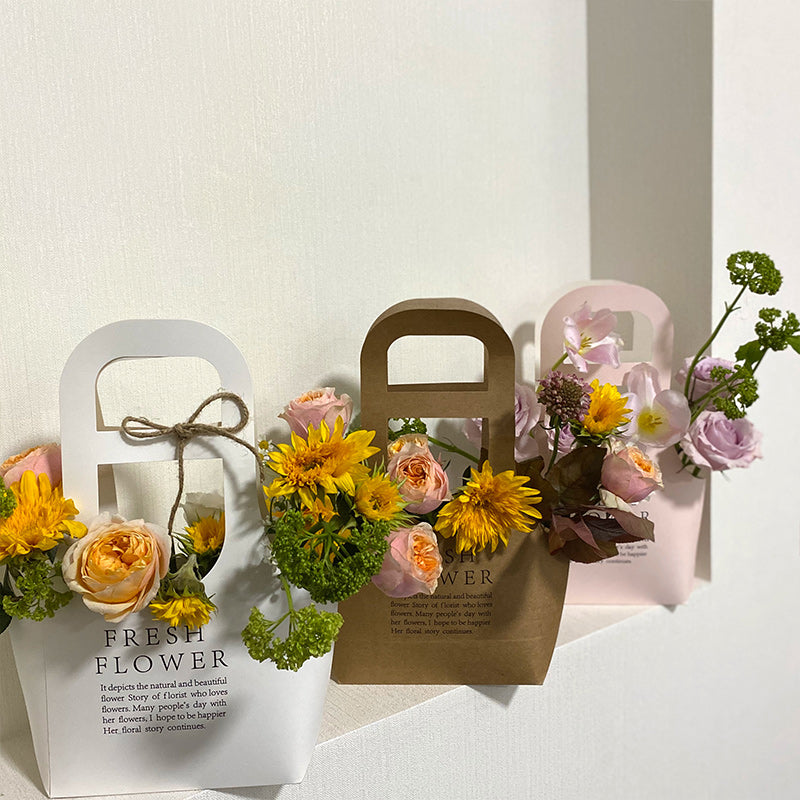 SnowTing 10 Pcs Creative Handle Kraft Paper Flowers Gift Bags Bouquets Bags  Florist Presents Flower Arrangement Bag with Handle for Flower Packaging
